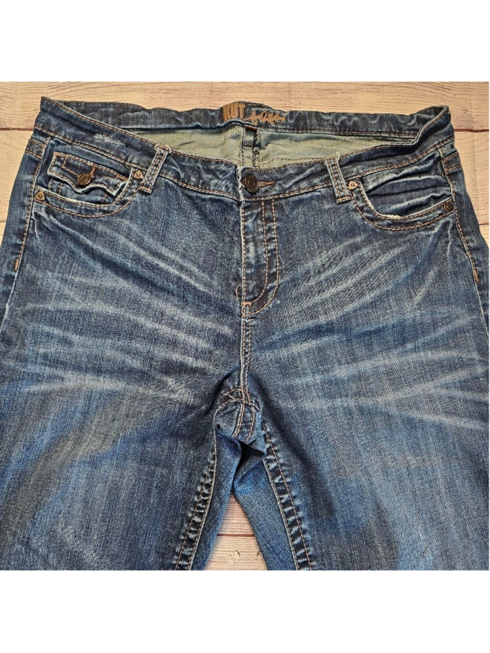 Kut from the kloth 18W capris/shorts - Picture 3 of 14